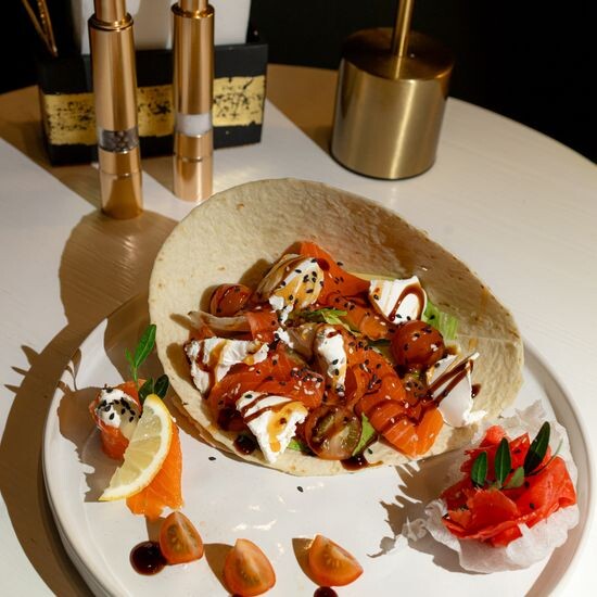 Кесадилья с лососем