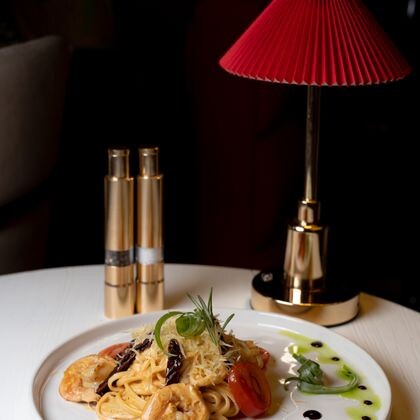 Удон с креветками в сливочном соусе