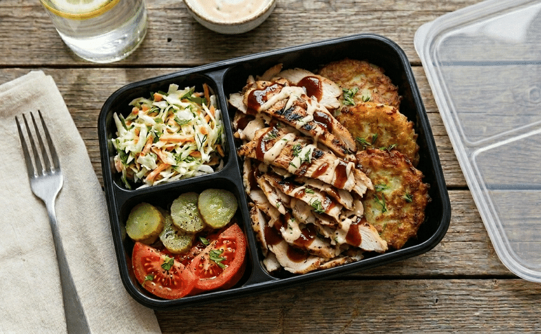 Бокс драники с курицей гриль