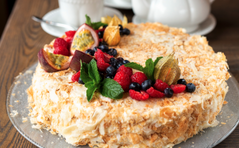 Наполеон с черносливом