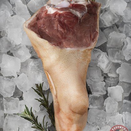 П/ф из свинины крупнокусковой мясокостный "Задняя голяшка" охлажденный