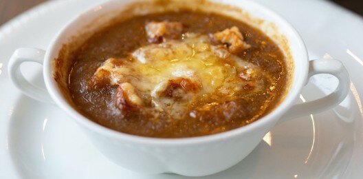 Запеченный луковый суп