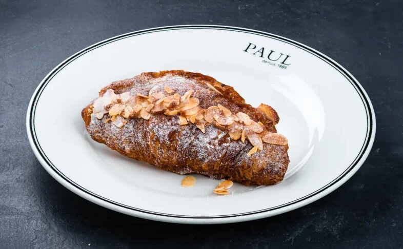 Круассан с миндальным кремом