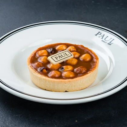 Тарталетка с фундуком и карамелью