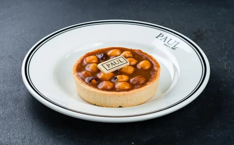 Тарталетка с фундуком и карамелью