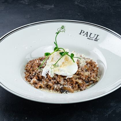 Гречневая каша с грибами и яйцом пашот