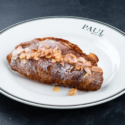 Круассан с миндальным кремом