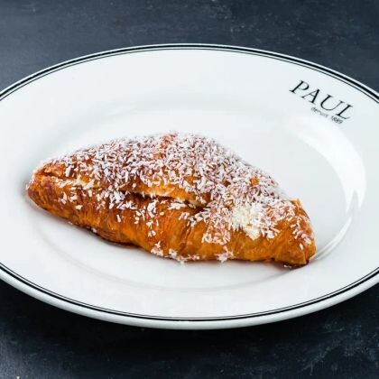 Круассан с кокосовым кремом