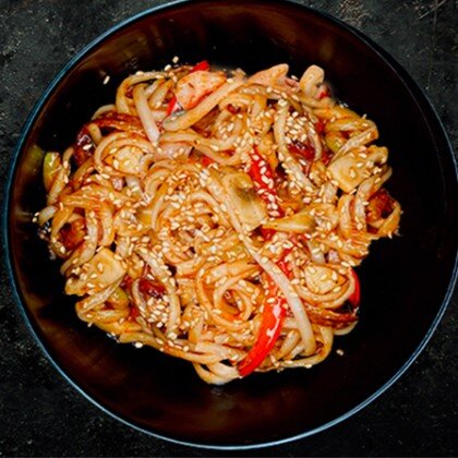 WOK с курицей и беконом