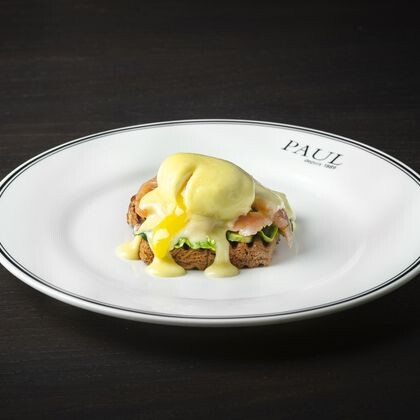 Яйцо "Бенедикт" с лососем