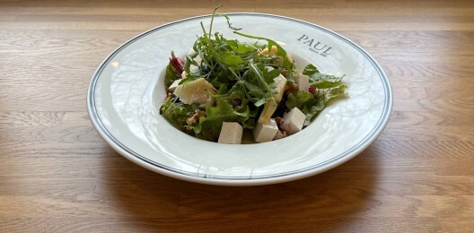 Салат с печеной свеклой и сыром тофу