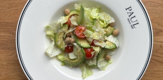 Салат с нутом и авокадо