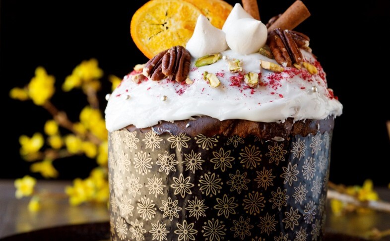 Пасхальный кулич с шоколадом и цукатами