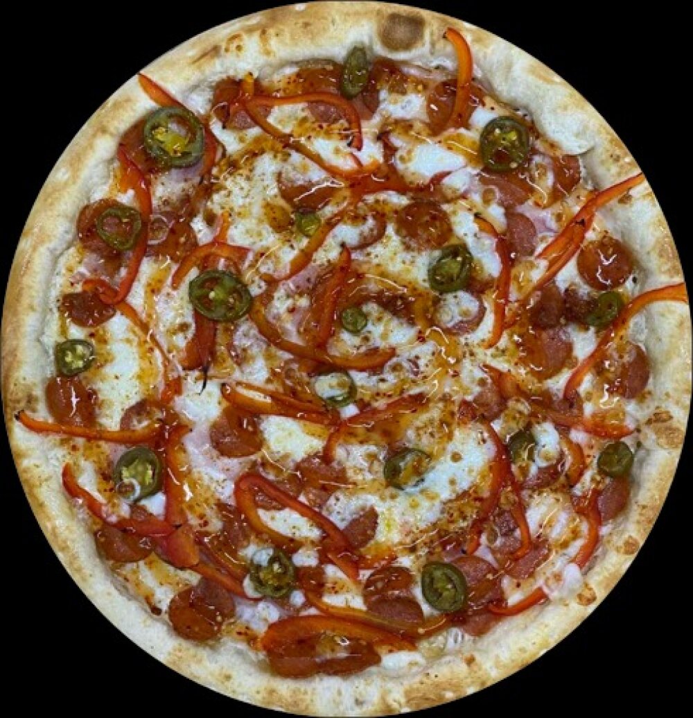 Пицца Медово-острая салями (салями, острый перец, оливки, мёд, сыр)