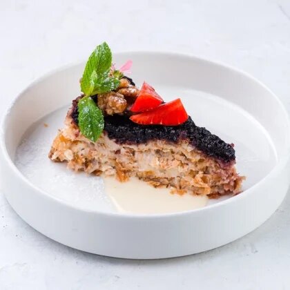 Торт «Наполеон» с ягодкой