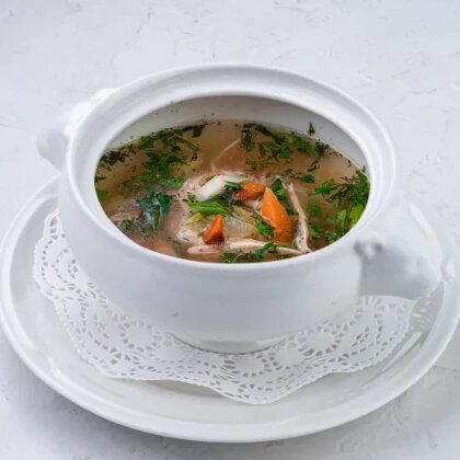 Суп из птицы свободной с овощами и вермишелью