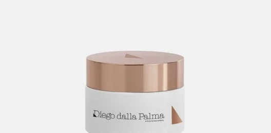 24-HOUR REVITALISING ANTI-AGE CREAM
Антивозрастной крем 24 часа 30+
Diego dalla Palm