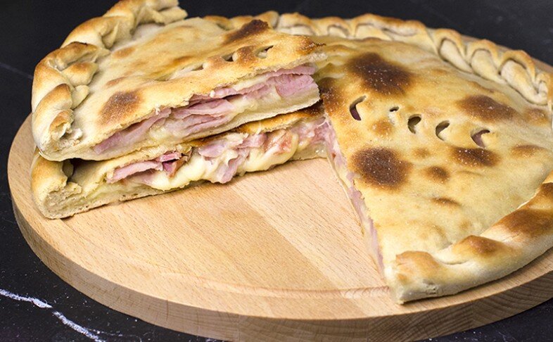 Пирог с ветчиной и сыром моцарелла