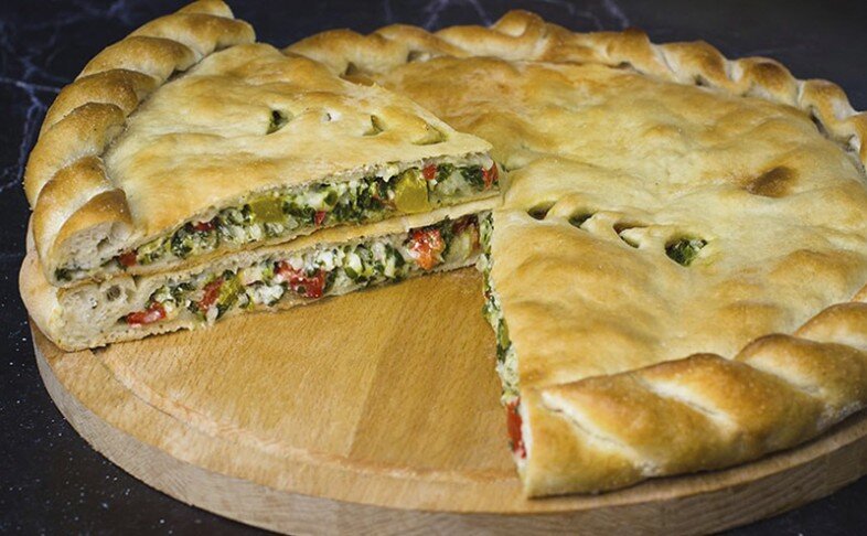 Пирог с брынзой и шпинатом