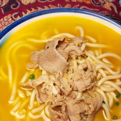 502 Золотой суп с говядиной и лапшой