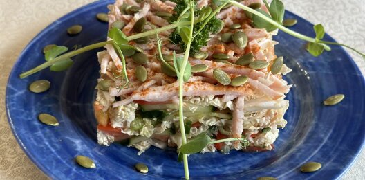 Слоеный салат «Синьор Помидор» - простой и вкусный рецепт с пошаговыми фото
