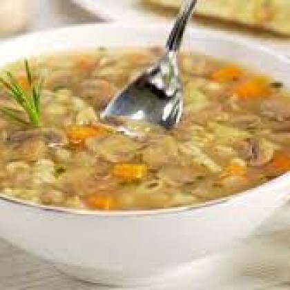 Суп перловый с грибами и сметаной