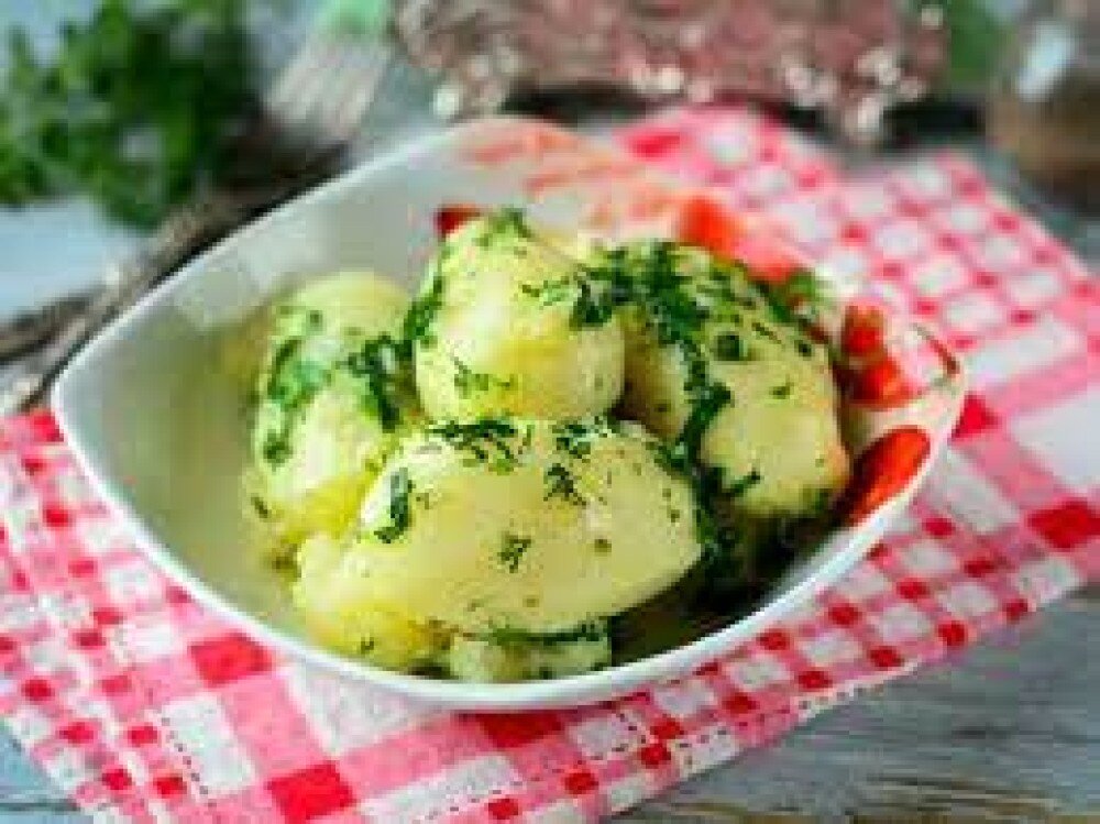 Картофель отварной с маслом