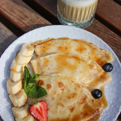 Блинчики с карамелью и бананом