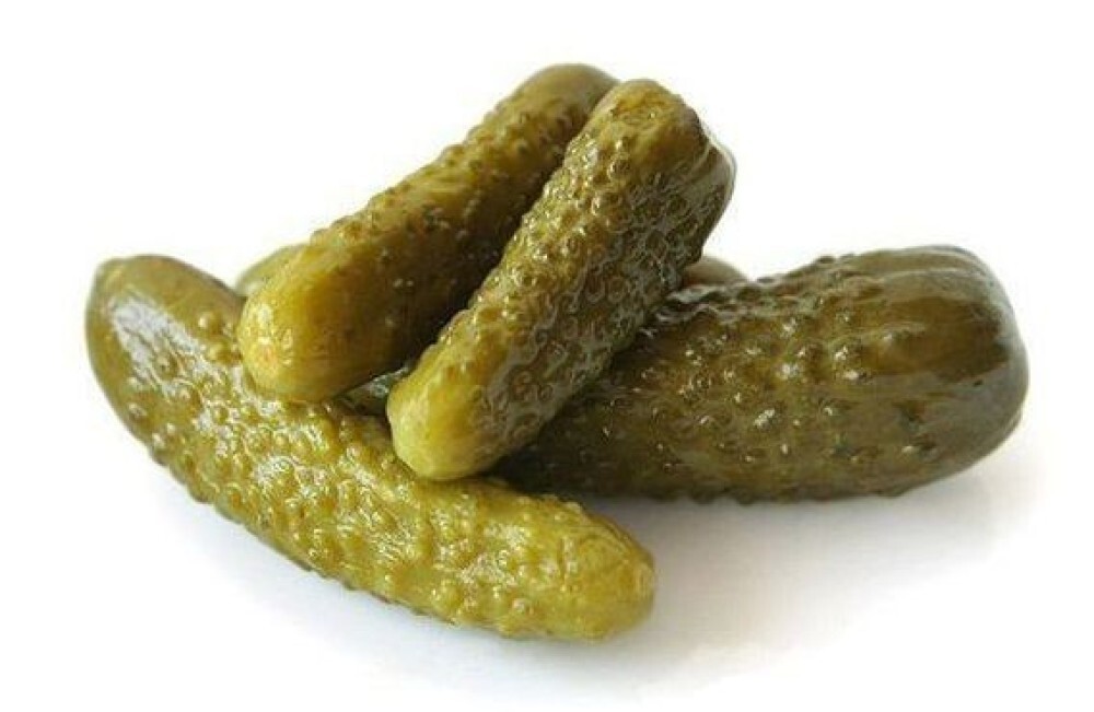 Огурец маринованный