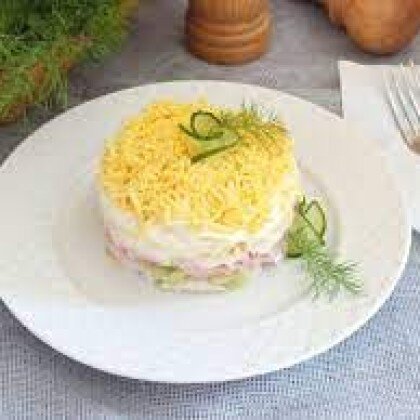 Салат из филе птицы с ветчиной со свежим огурцом