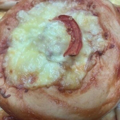 Пицца Домашняя с сосисками и салями