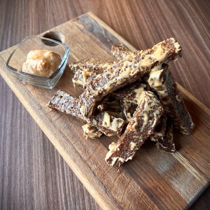 Гренки с сырным соусом