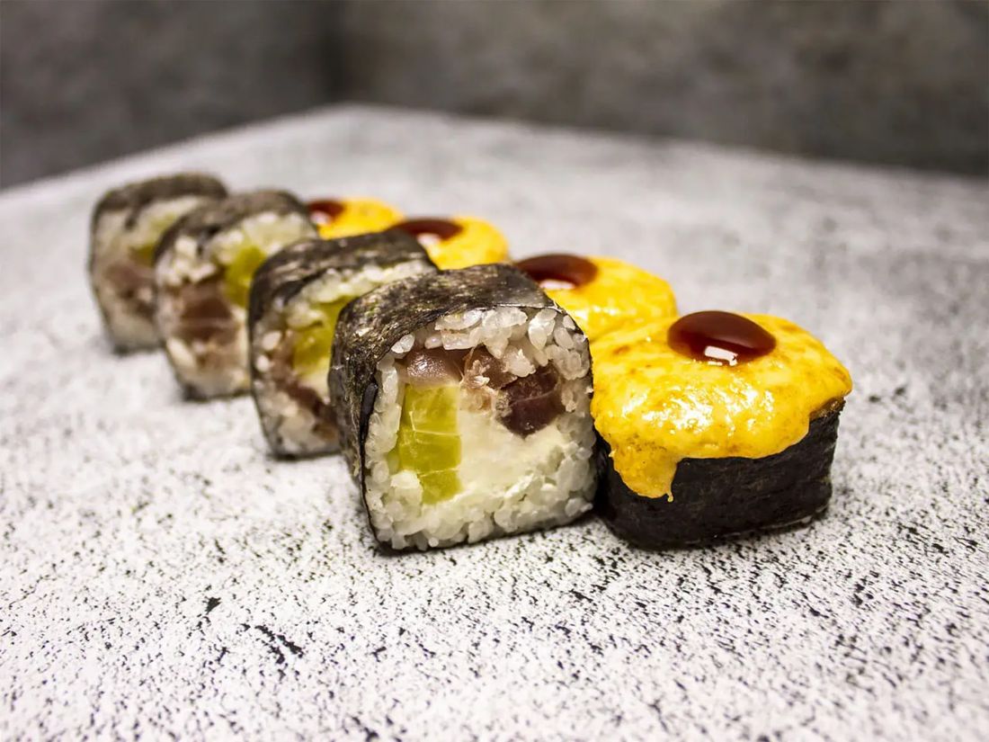 Запеченные суши заказать на дом