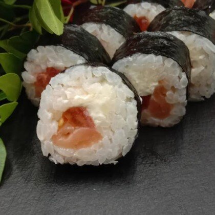 Ролл «Хосо магуро»