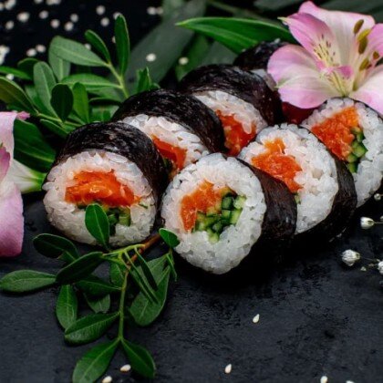 Ролл «Сяке каппа маки»