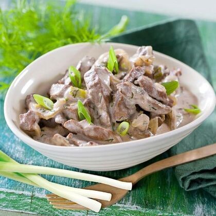 Печень по-строгановски