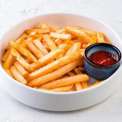 Картофель фри с кетчупом