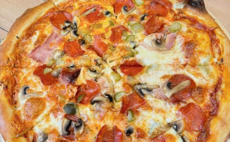 Пицца Деревенская (мясная)