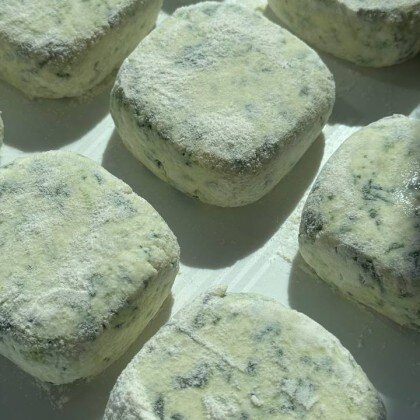 Сырники с сыром моцарелла и шпинатом