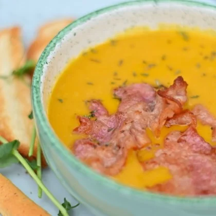 Чечевичный суп-пюре с беконом