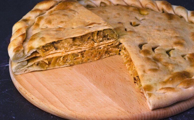 Пирог с капустой и грибами