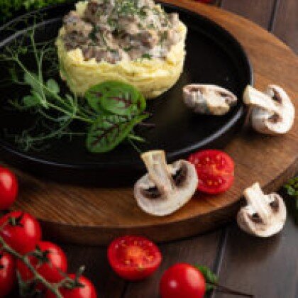 Бефстроганов с картофельным Пюре