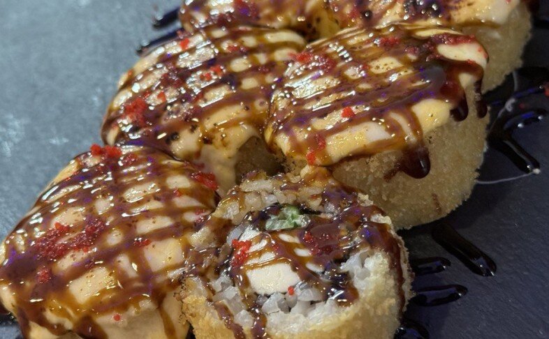 Ролл Сытный (ролл темпура + сырная шапка)