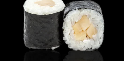Запеченный ролл с масляной рыбой