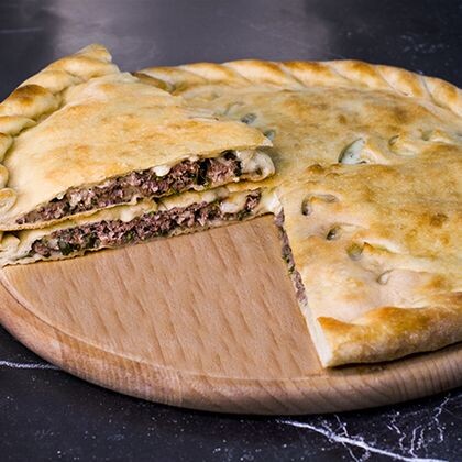 Пирог с говядиной и петрушкой