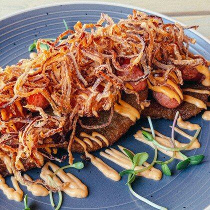 Драники с колбасками из индейки