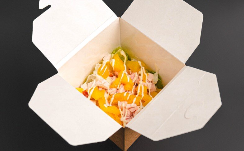 С курицей и ананасами