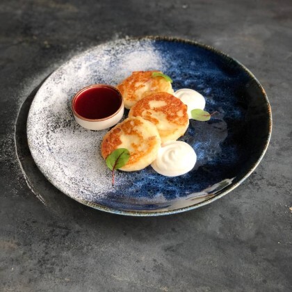 Сырники со сметаной