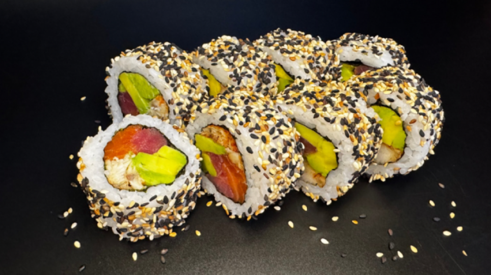 Ролл три рыбы