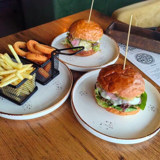 Сет два бургера